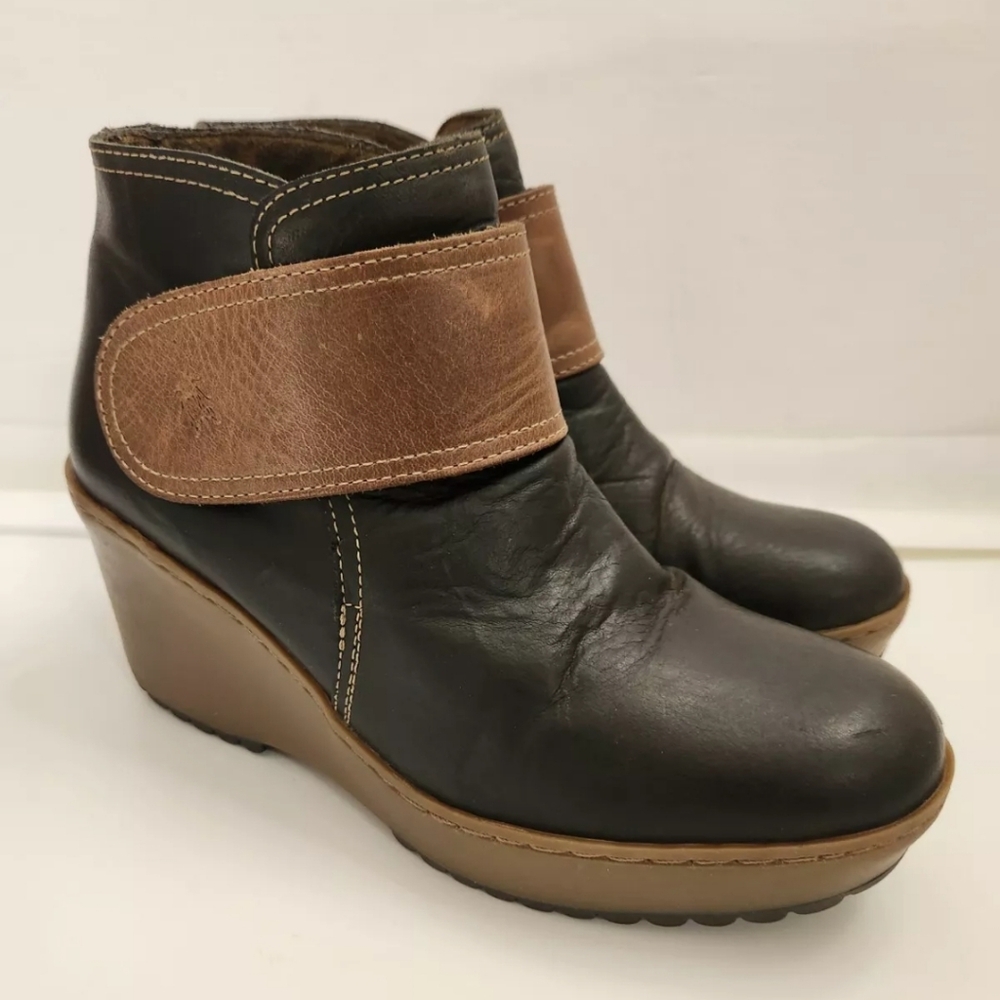 Fly London size 39 leather wedge bootie black tan boot
